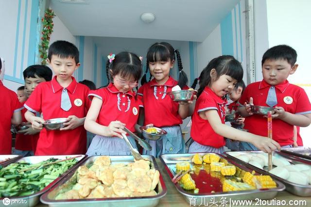 用幼儿园配餐软件，关注幼儿园儿童饮食营养健康