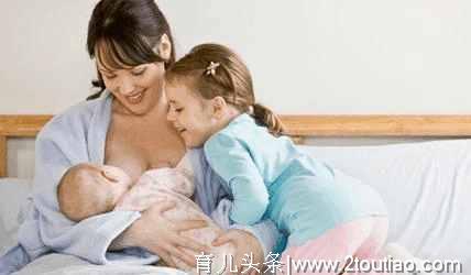 母乳喂养到多大？妈妈决定就好