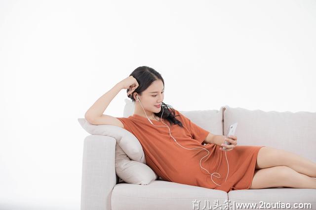 孕期玩手机可能导致宝宝畸形，影响真的这么大吗？我们一起来看看