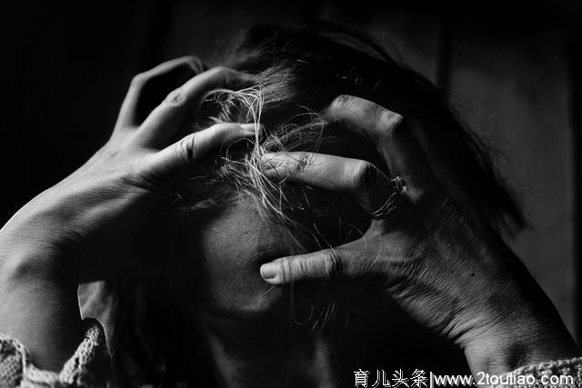 印度19岁孕妇遭5男子性侵后流产，男友因无力保护爱人上吊自杀