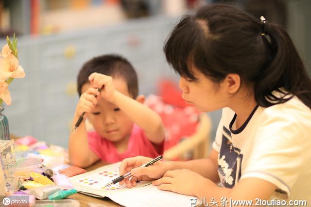 家庭必备的幼儿早教指南，0-3岁孩子最需要，在家就能做