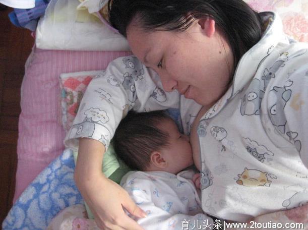 母乳喂养过程中，妈妈的这3个行为，可能是在坑宝宝，你中招了吗