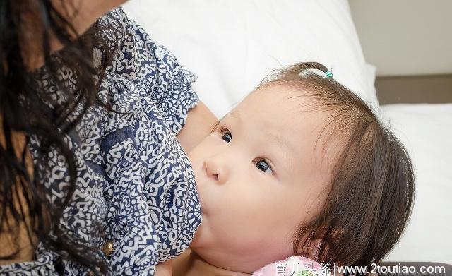 母乳喂养过程中，妈妈的这3个行为，可能是在坑宝宝，你中招了吗