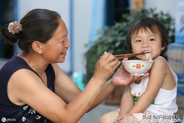 长大脾气暴躁的孩子，小时候多半有这三种遭遇，家长们要想着纠正