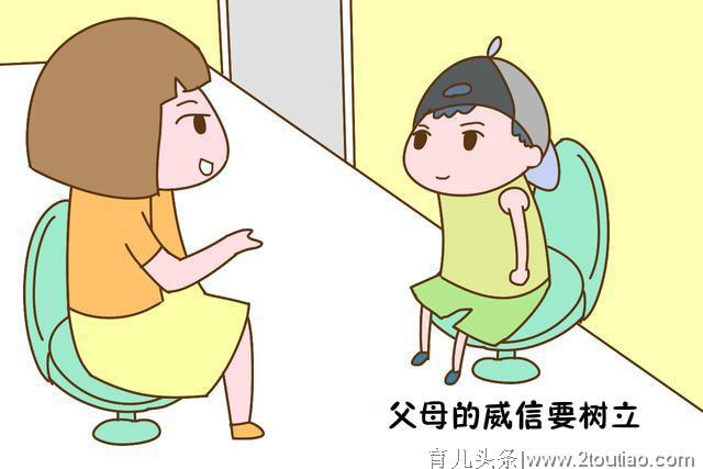 父女俩快餐厅吃饭，频频惹路人注目，服务员不以为然：挺常见的