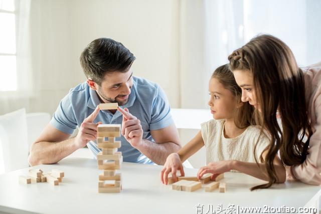 情商培养得从幼儿时期开始，家长抓住黄金阶段，孩子受益匪浅