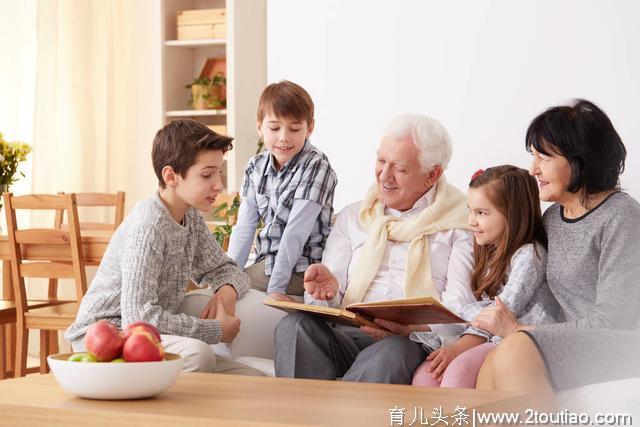 情商培养得从幼儿时期开始，家长抓住黄金阶段，孩子受益匪浅