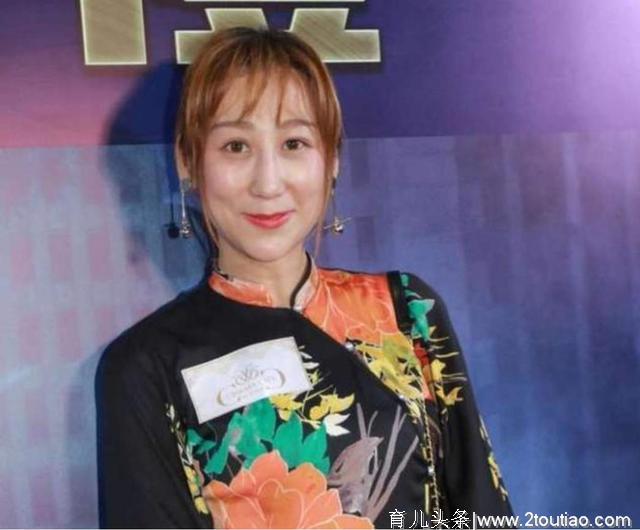 女明星接二连三生孩子，还学欧美人不坐月子，30多岁显老态